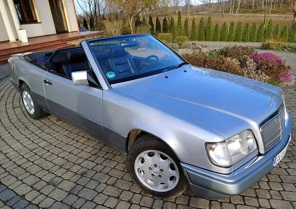 pomorskie Mercedes-Benz Klasa E cena 79000 przebieg: 231000, rok produkcji 1995 z Kartuzy